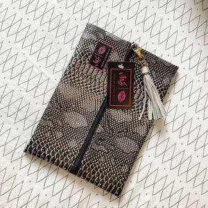 Makeup Junkie makeup bag